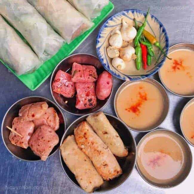 PHAN BỘI CHÂU - PHỐ ĂN VẶT BÌNH DÂN Ở QUY NHƠN 3