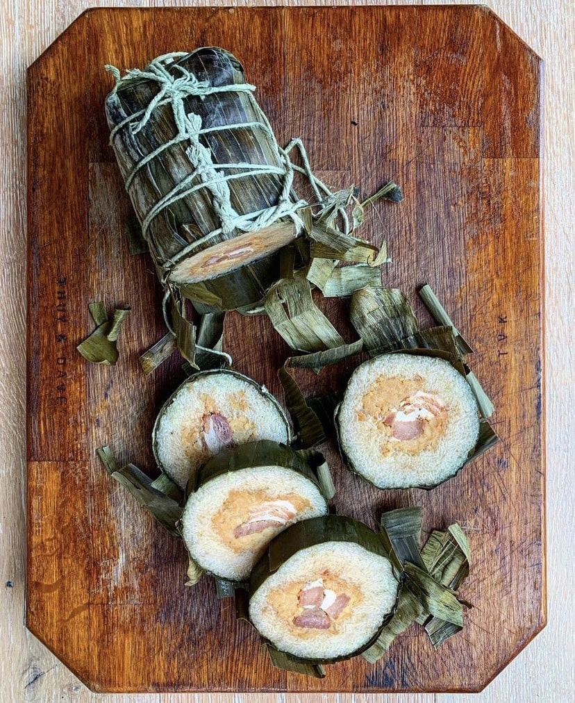 Bánh Tét - Bánh Chưng: Truyền Thống Nghìn Năm Của Việt Nam 2 bánh tét Việt Nam (nguồn: sưu tầm)
