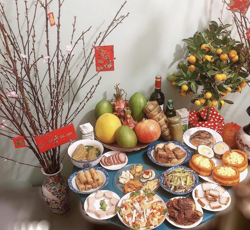 Bánh Tét - Bánh Chưng: Truyền Thống Nghìn Năm Của Việt Nam 3 bánh tét Việt Nam (nguồn: sưu tầm)