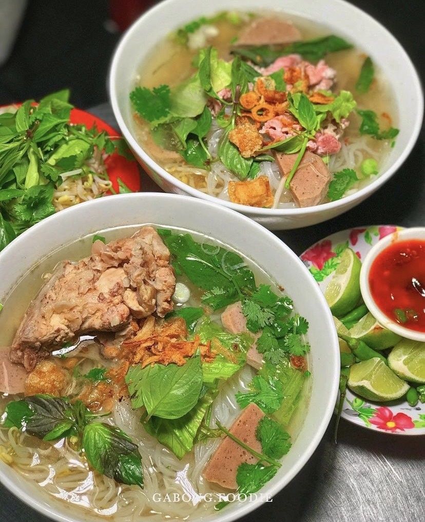 Món ăn sáng ở Quy Nhơn (nguồn: Gà Bông Foodie)