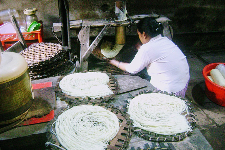 banh day bong son muon an ngon phai ki cong