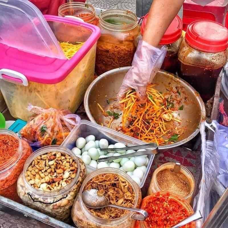 Ăn vặt vỉa hè Quy Nhơn