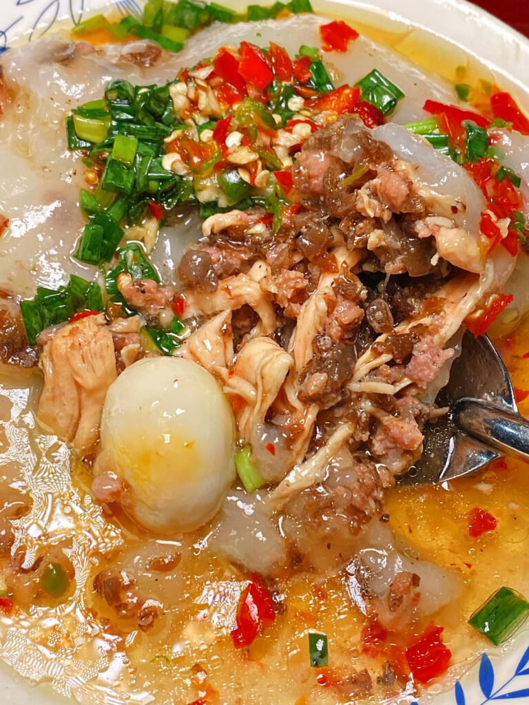 Bánh giò “chảnh” là một món ngon Quy Nhơn đáng để thưởng thức - Ảnh: Gà Bông Foodie