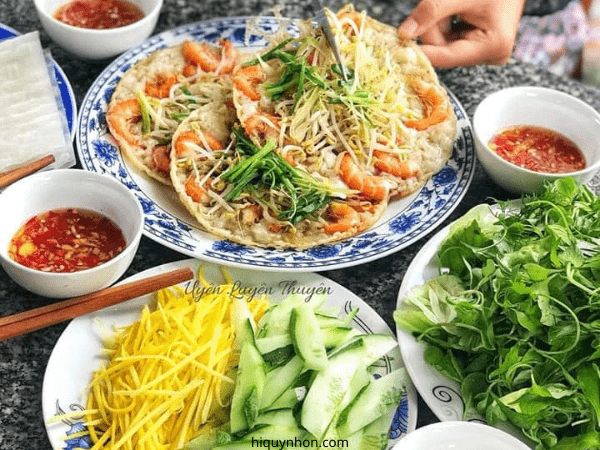 Bánh xèo mực Quy Nhơn - Ảnh: Uyên Luyên Thuyên