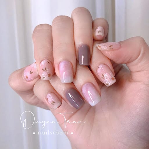 Mỗi mẫu đều là cả một tâm huyết của cô chủ - Ảnh: DuyenTran nailsroom