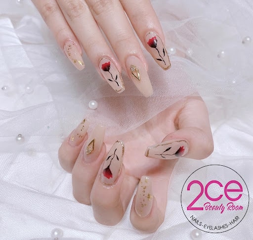 Tiệm nail Quy Nhơn luôn tấp nập khách - Ảnh: 2CE beauty room
