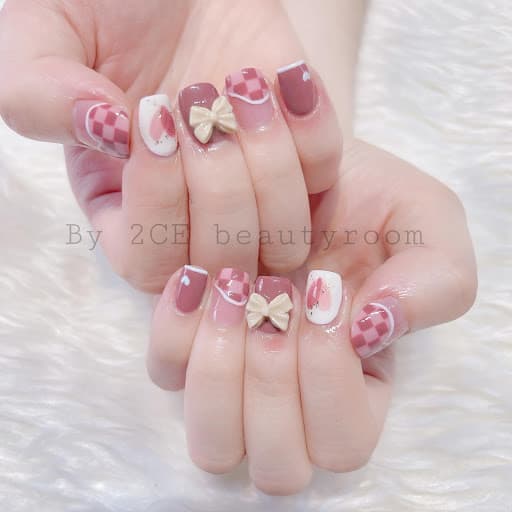 Mẫu nail hồng ngọt ngào được nhiều khách lựa chọn - Ảnh: 2CE beauty room