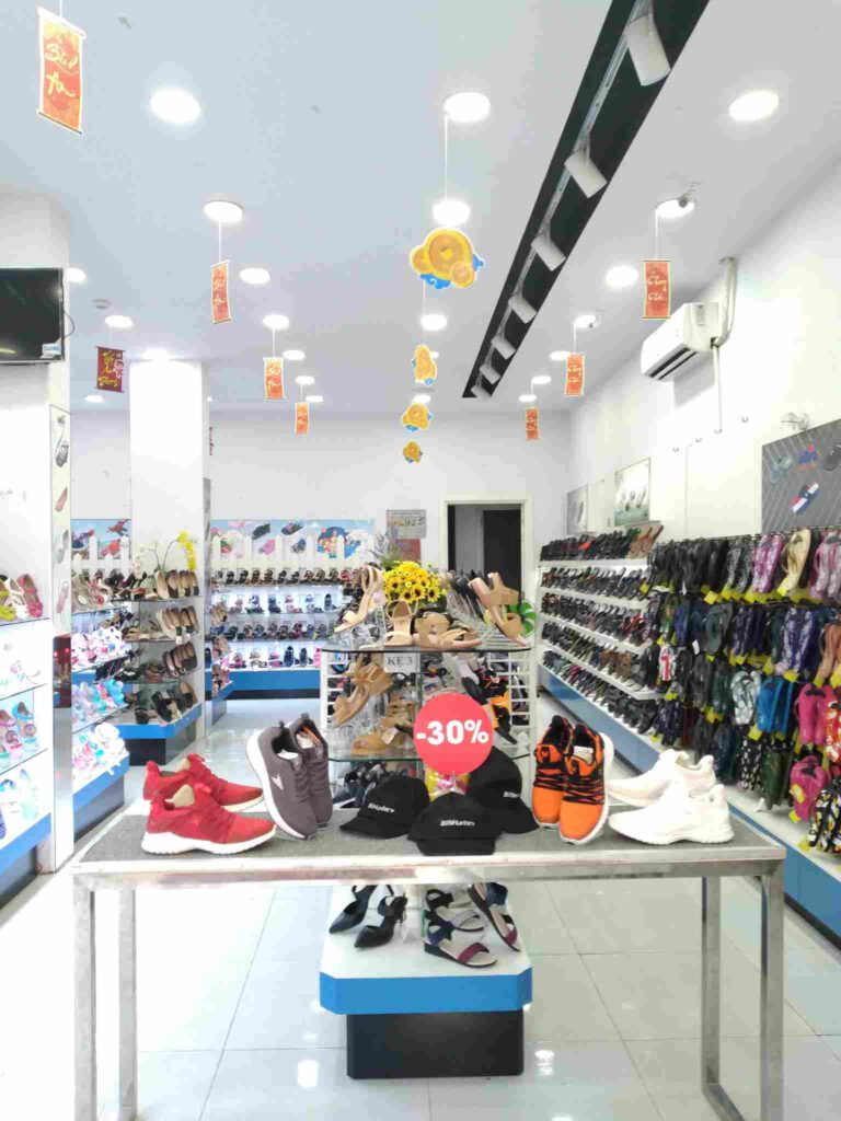 Shop giày Sneaker Quy Nhơn