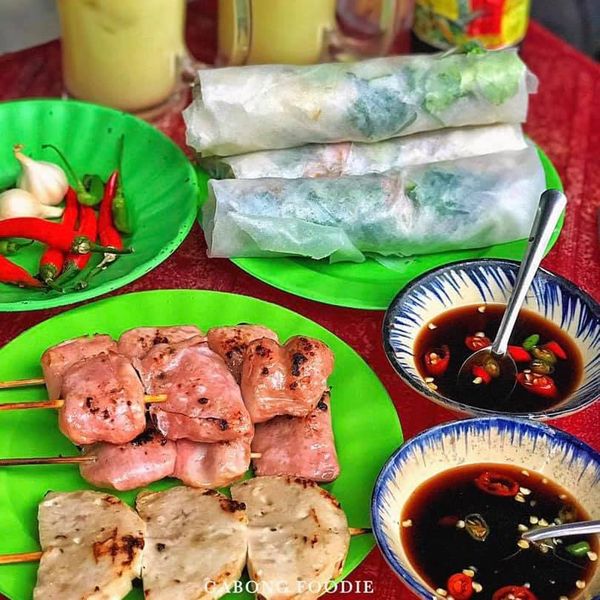 Các quán nem nướng tại Quy Nhơn - Ảnh: Gà Bông Foodie