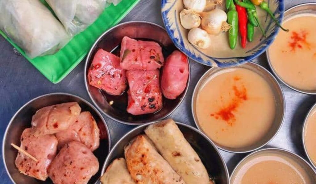 Ăn gì khi du lịch Quy Nhơn - Nguồn: Gà Bông Foodie